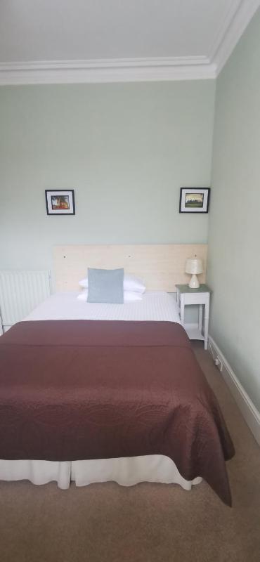 Large Single Room image 2