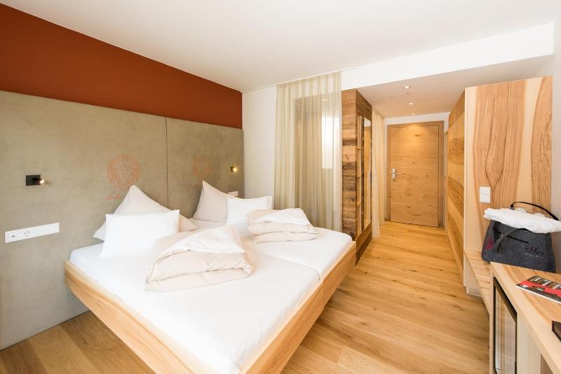 Double Room with Balcony (1 Adult) image 3