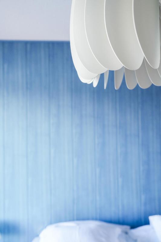 Double Room with Lake View image 3