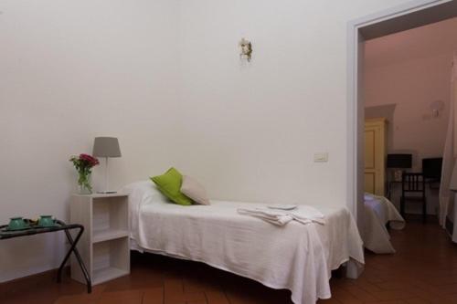 Deluxe Room (2 Adults + 1 Child) image 4