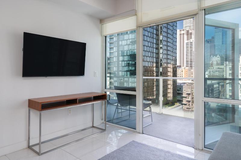 One Bedroom Suite  image 2