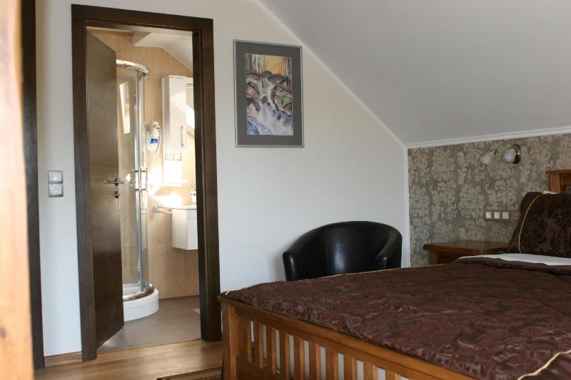 Double Room image 2