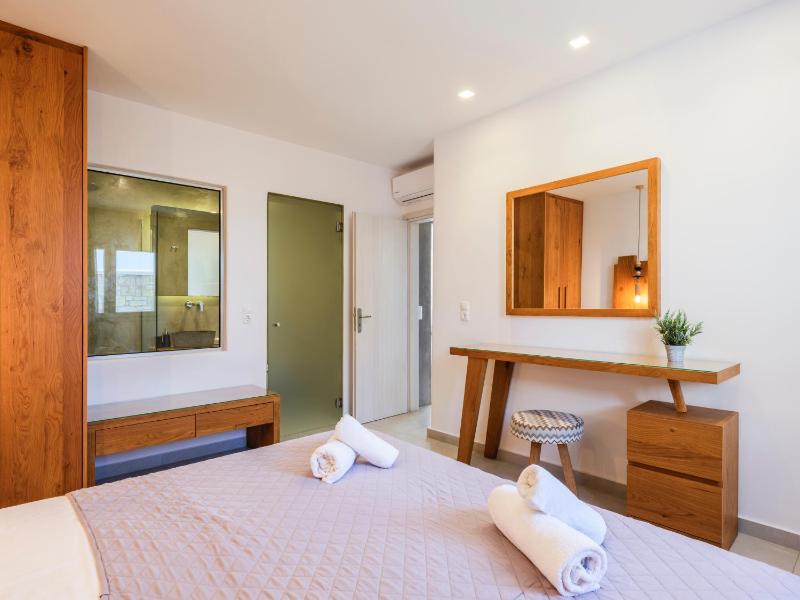 Grand Two Bedroom Villa Private Pool & Sea View image 2