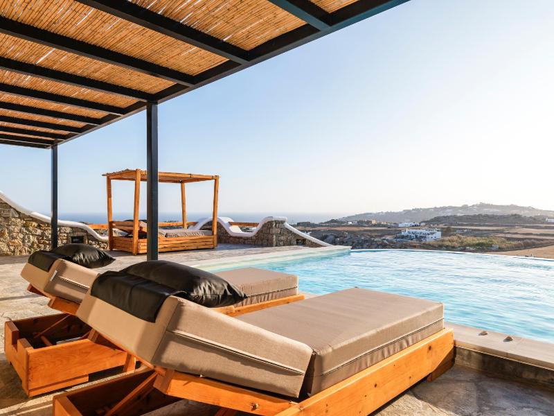Deluxe One Bedroom Villa Private Pool & Sea View  image 1