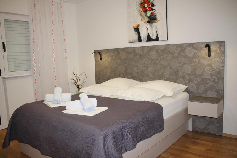 Apartments with parking space Makarska - 21911 - image 36