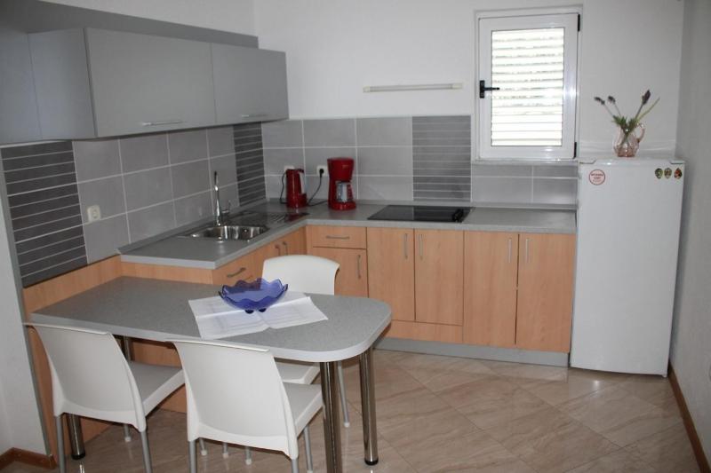Apartments with parking space Makarska - 21911 - image 23