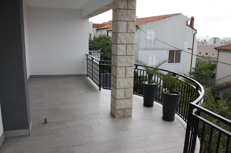 Apartments with parking space Makarska - 21911 - image 25