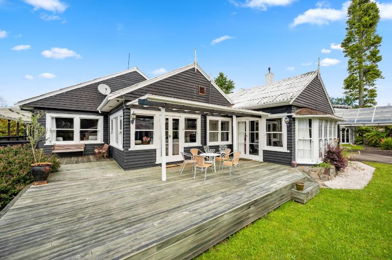 Springfield Rise Lodge - Rotorua Holiday Home - image 1
