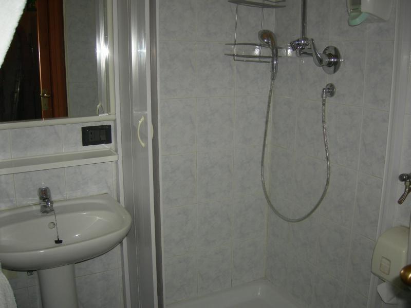 Hotel Euro - image 4