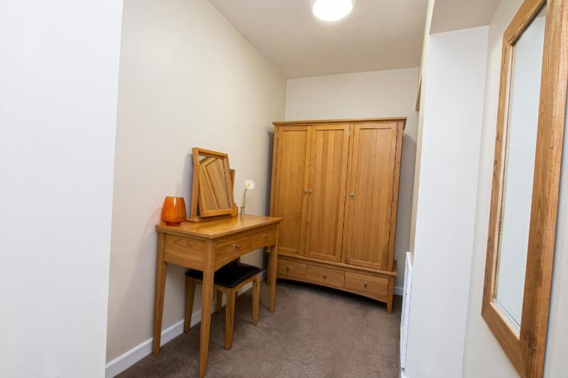 Family Room (2 Adults + 3 Children) image 2