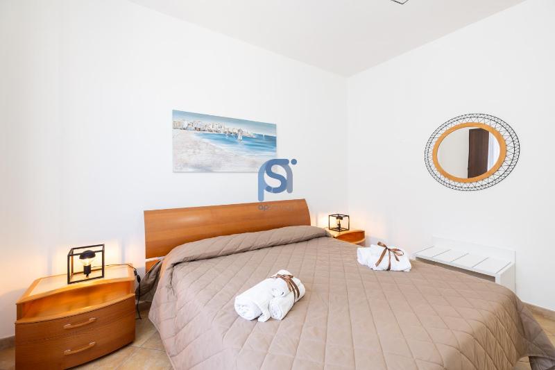 Ni Ni Apartments - Self Check in - image 11