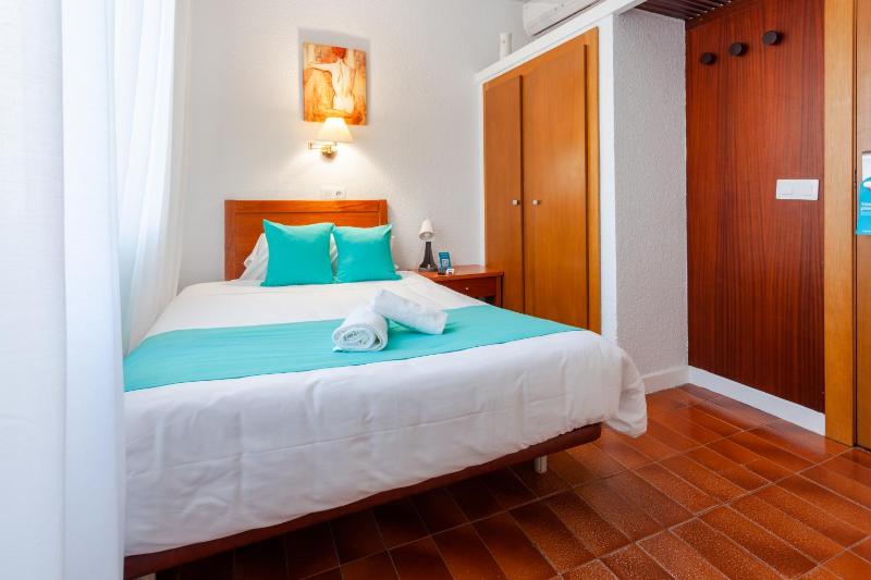Single Room image 4