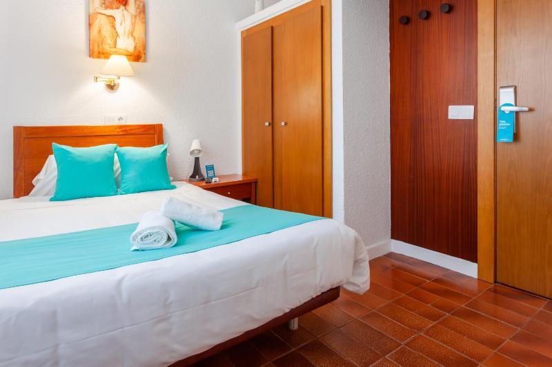 Single Room image 3