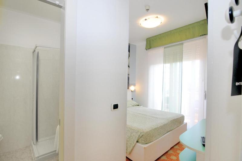 Single Room with Balcony image 4