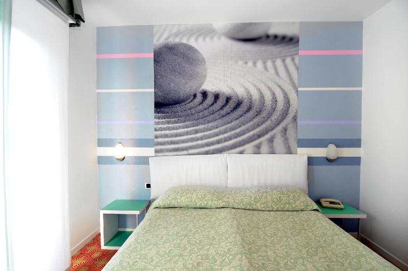 Single Room with Balcony image 2
