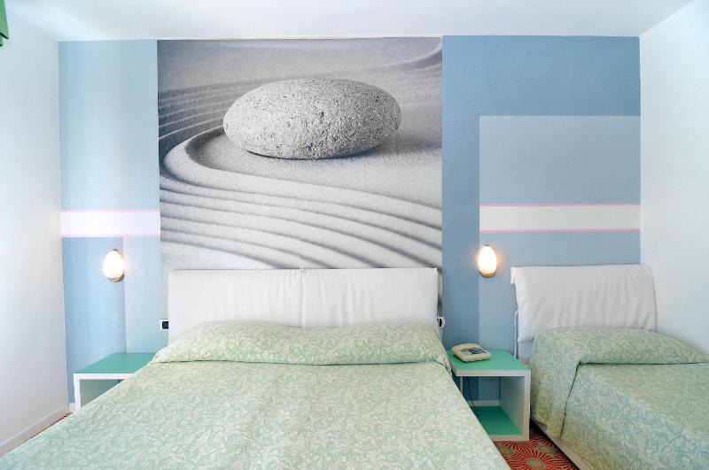 Triple Room (2 Adults + 1 Child) image 1