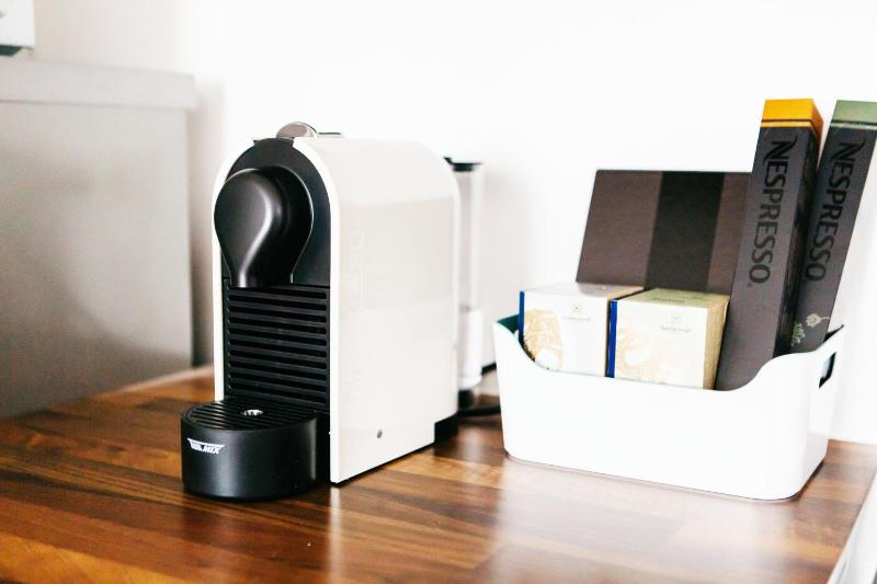 Large Studio Apartment image 1