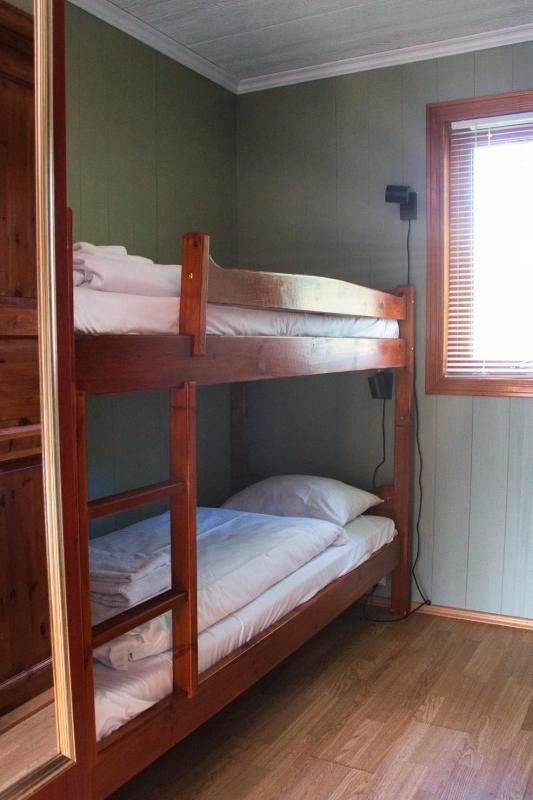Economy Double Room image 3