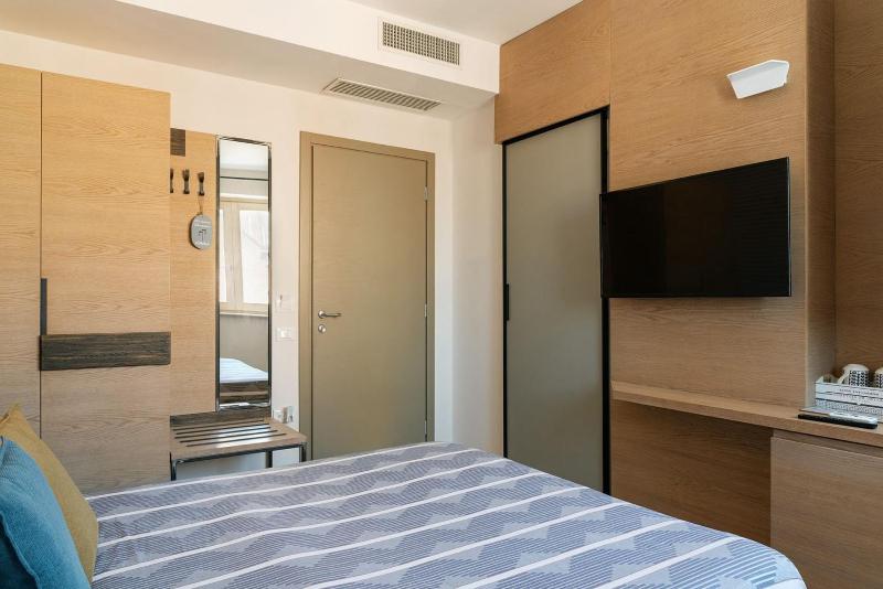 Standard Double Room image 4
