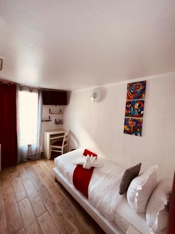 Single Room image 3