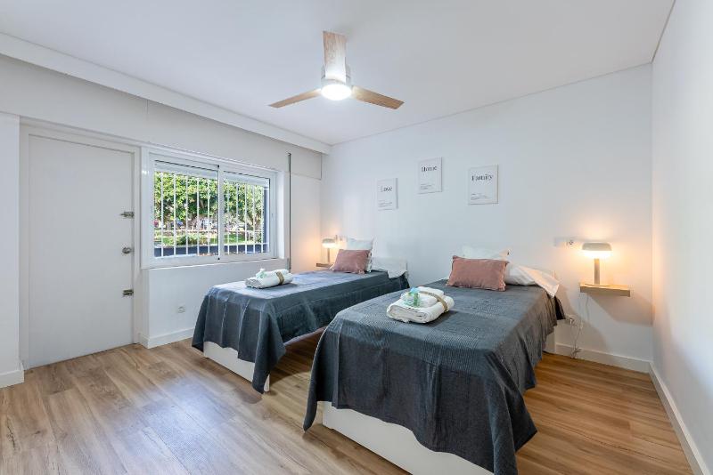 797 HOLIDAY RENTALS - Piso reformado con amplia terraza Carihue - image 4