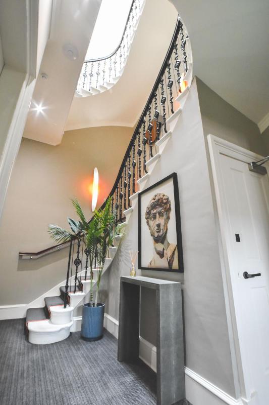 Two-Bedroom Apartment image 4