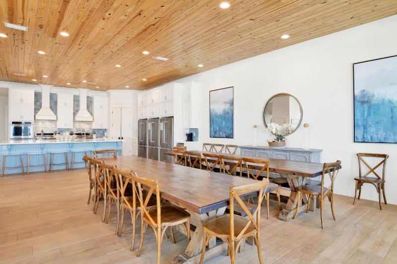 Seaside West 12 Bdrm 115 Bath Private Pools Sleeps 36 - image 5
