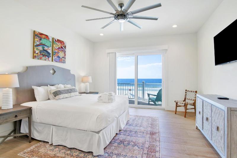 Seaside West 12 Bdrm 115 Bath Private Pools Sleeps 36 - image 4