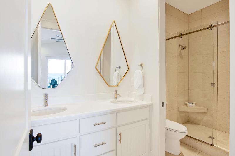 Seaside West 12 Bdrm 115 Bath Private Pools Sleeps 36 - image 16