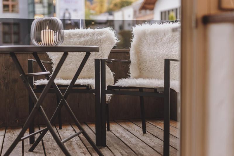 Four-Bedroom Apartment with Sauna image 4