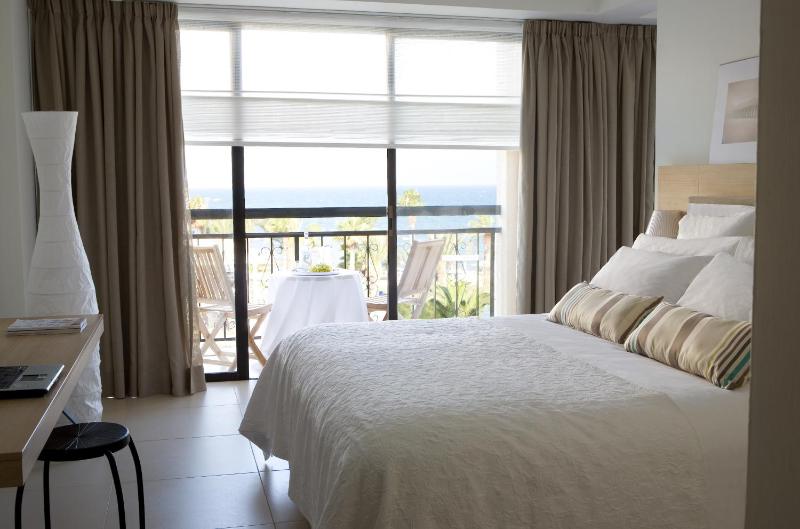 Executive Double or Twin Room with Sea View image 1