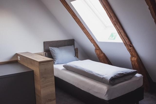Single Room image 1