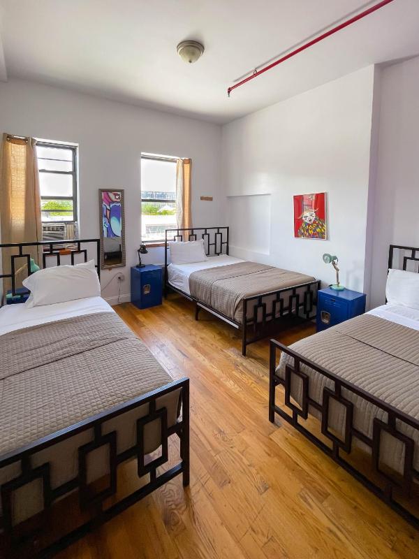 Single Bed in 3-Bed Mixed Dormitory With Private Bathroom image 4