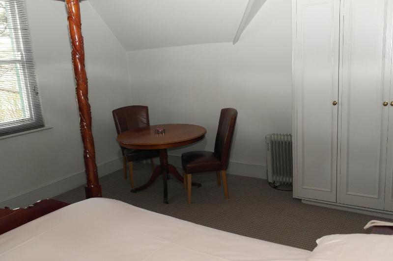 Executive Room image 3