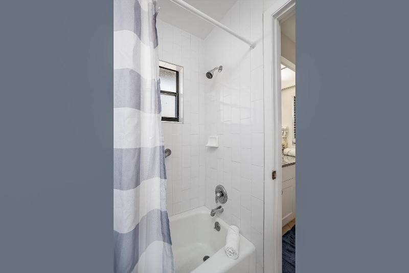 Yellow Pine Villa - image 26