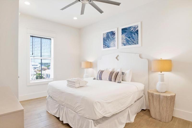 Seaside West 12 Bdrm 115 Bath Private Pools Sleeps 36 - image 6