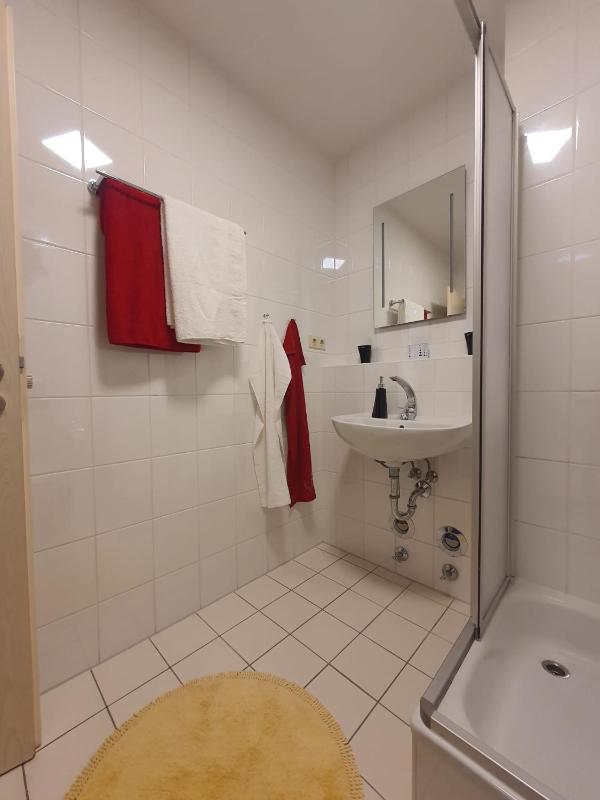 Dennis Apartment - image 3