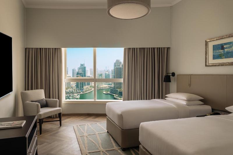 Renovated, Two Bedroom Marina View with Balcony, 1 King and 2 Twin image 1