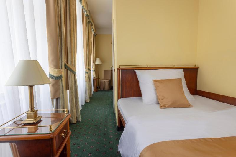 Single Room image 1