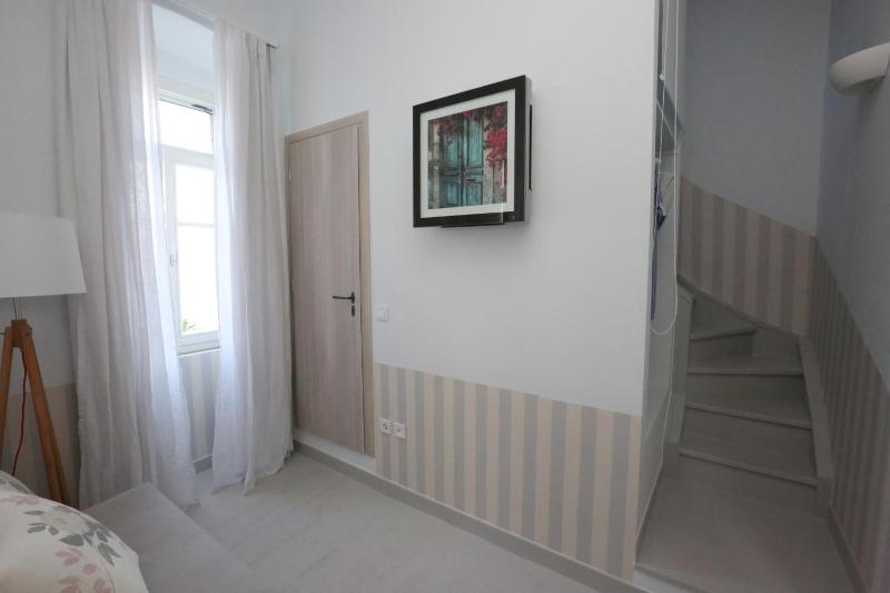 Suite with Terrace and Sea View image 3