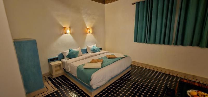 Traditional Riad Merzouga Dunes - image 39
