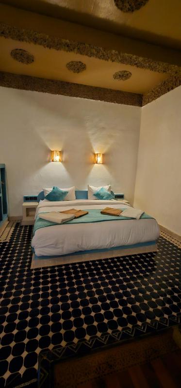 Traditional Riad Merzouga Dunes - image 46