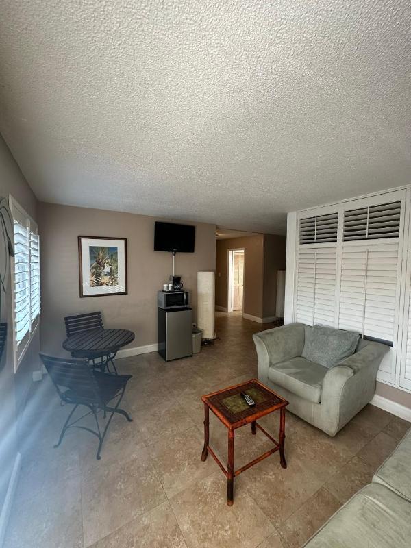 Queen Suite image 4
