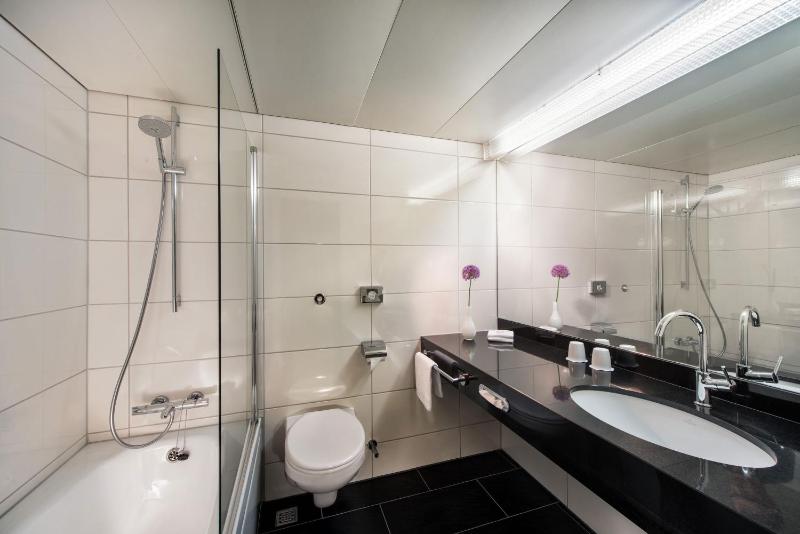 Classic Double Room image 1
