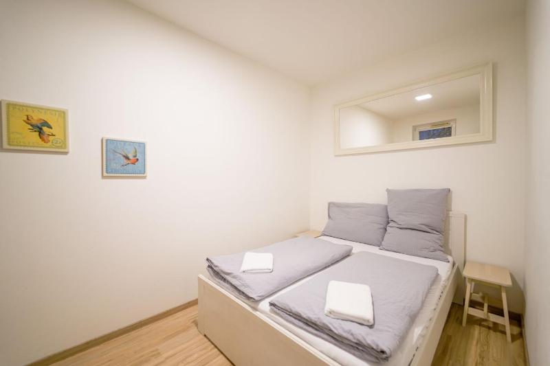 Vesna Convenient Apartment by CHORS - image 15