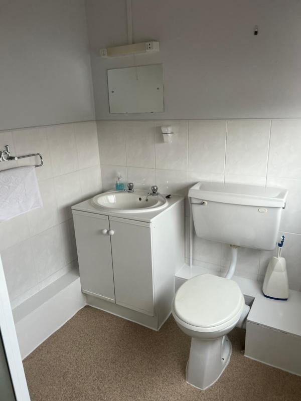 Double Room image 3