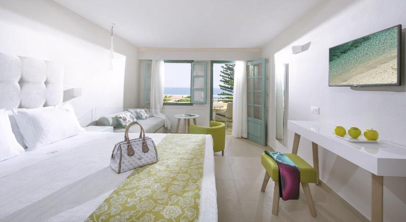 Petra Beach Hotel - image 18