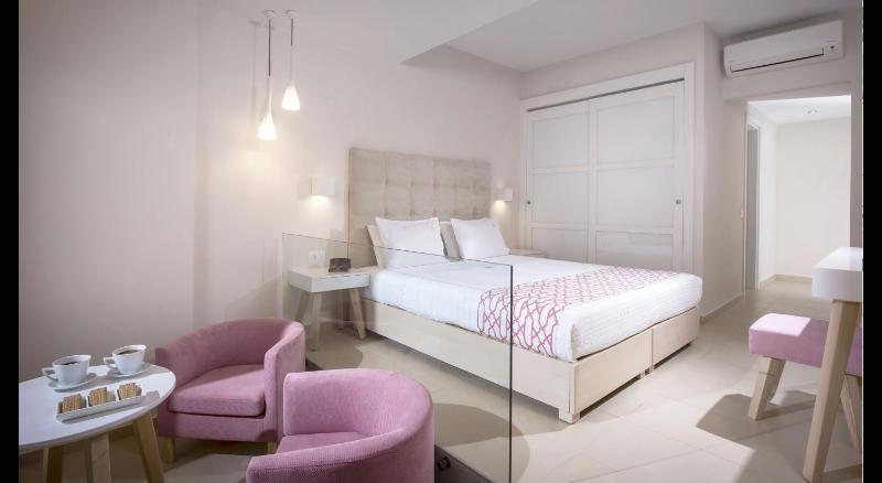 Petra Beach Hotel - image 12