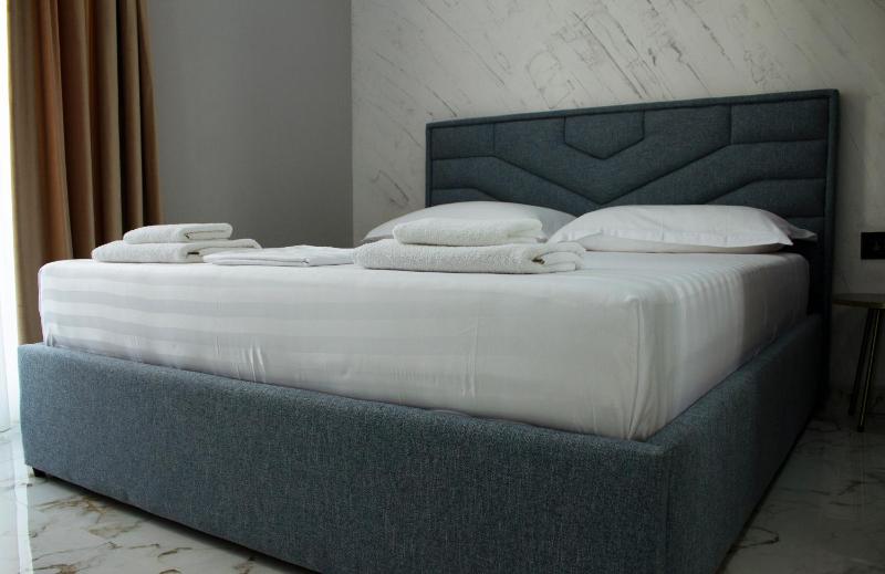 Day Lux Apartments - image 4