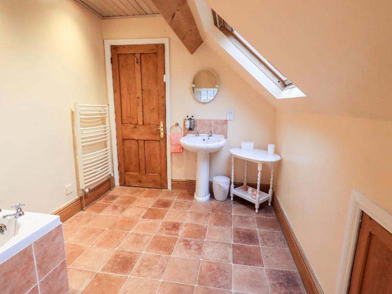 Granary Nook - image 13